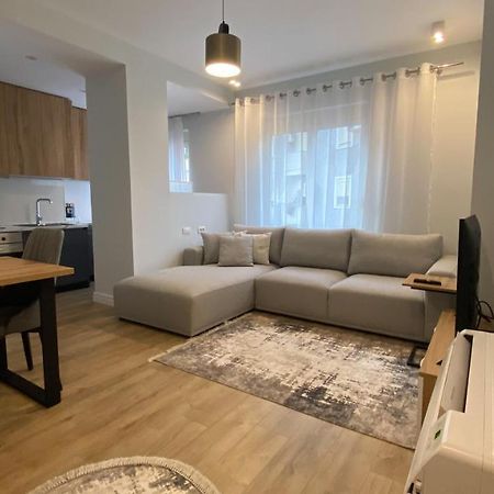Centrally Located Glamorous Bright Apt Near Bazaar Tirana Kültér fotó
